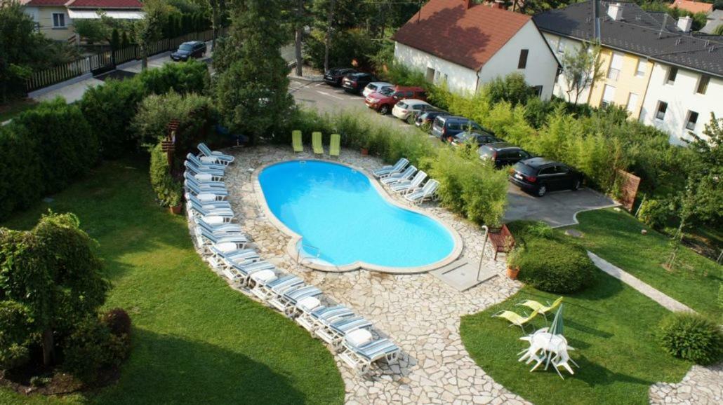 Fuered Central Apartman Balatonfured Bagian luar foto